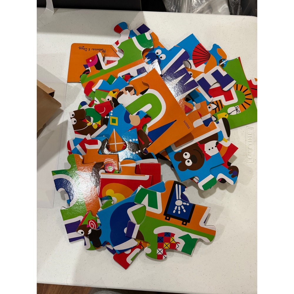 Melissa & Doug Alphabet Giant Floor Puzzle 36 Pieces Complete - Picture 3 of 4